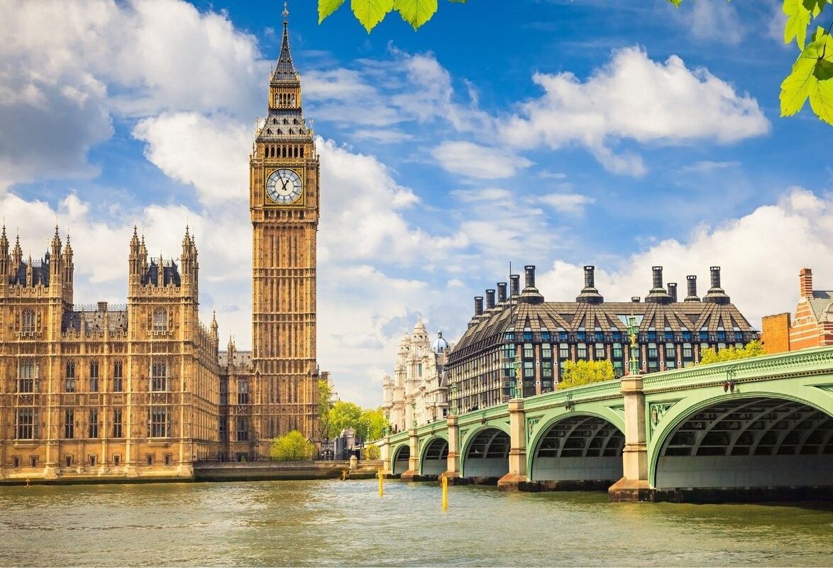 The Dolls and Roses Luxury London Guide