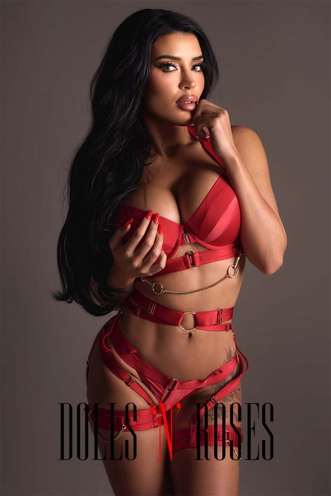 Julia - High Class Escort